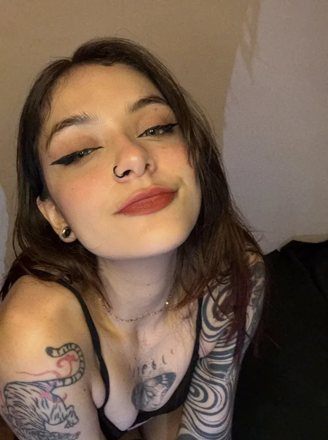 Top OnlyFans Élodie - Villefontaine, Auvergne-Rhône-Alpes