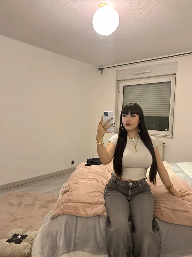 Top OnlyFans Alicia - Chatou, Île-de-France