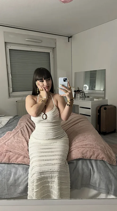 Gratuit OnlyFans Alicia - Corbreuse, Île-de-France