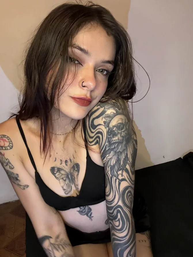 Gratuit OnlyFans Élodie - Évry-Grégy-sur-Yerre, Île-de-France