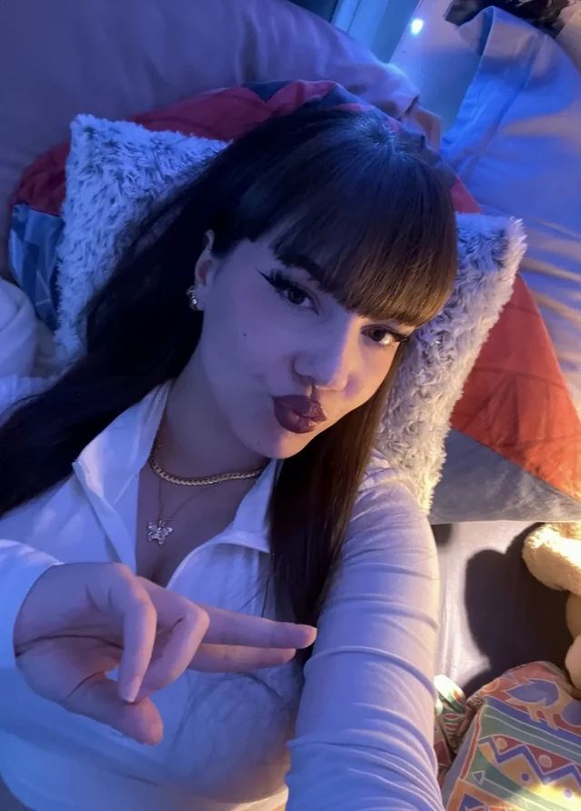 Top OnlyFans Alicia - Grosrouvre, Île-de-France