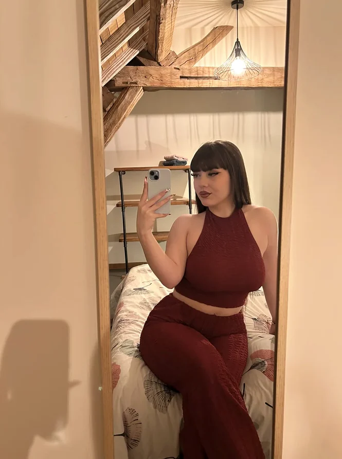 Top OnlyFans Alicia - Jouy-Mauvoisin, Île-de-France