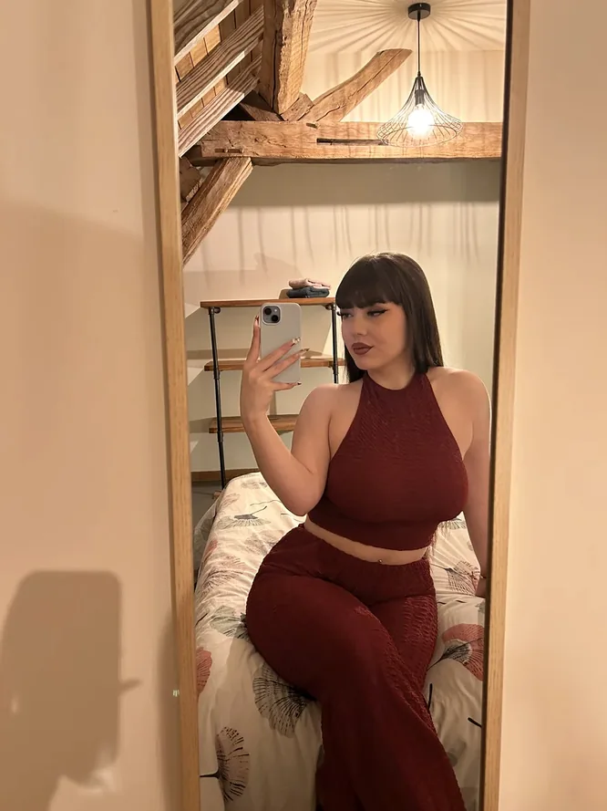 Gratuit OnlyFans Alicia - Le Pecq, Île-de-France