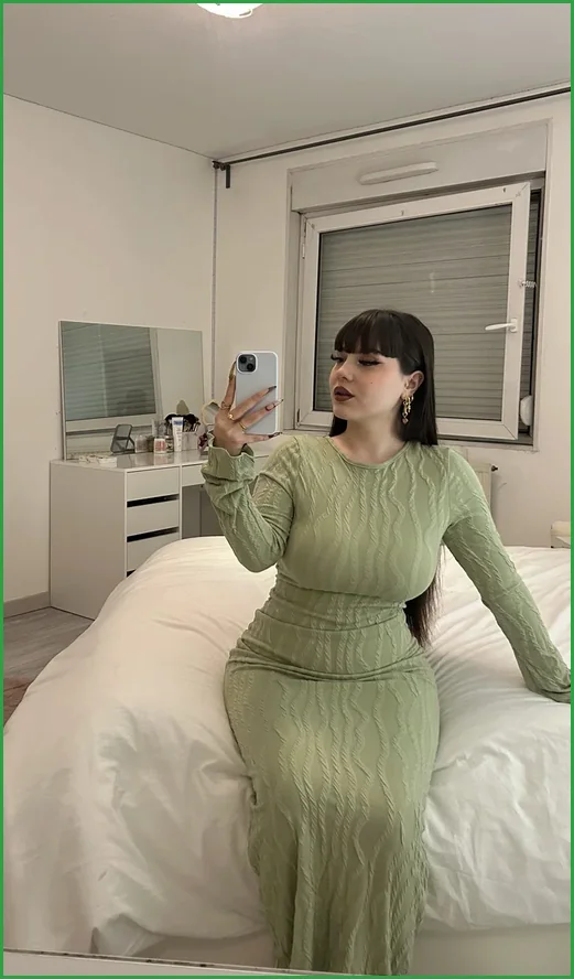 Top OnlyFans Alicia - Nézel, Île-de-France