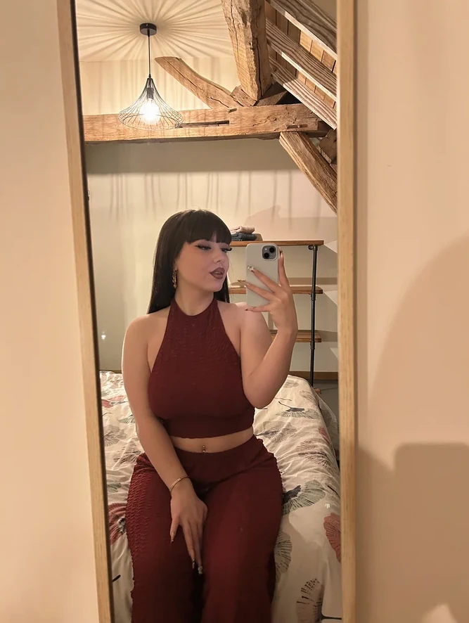 Top OnlyFans Alicia - Pierre-Levée, Île-de-France