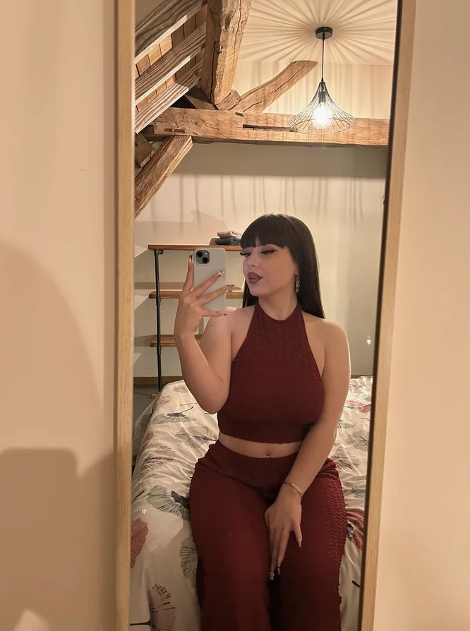 Top OnlyFans Alicia - Rennemoulin, Île-de-France